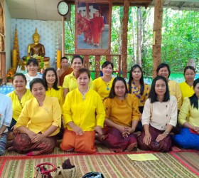 หน่วยงานอบต.ร่วมกันถวายต้นเทียน ณ สำนัหสงฆ์ บ้านโครกสวาท วันที่12กรกฎาคม 2562 