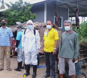 องค์การบริหารส่วนตำบลกำแมด ฉีดพ่นยาฆ่าเชื้อเพื่อป้องกันการแพร่ระบาดของโรคติดเชื้อไวรัสโคโรนา 2019 (COVID-19)