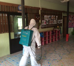 องค์การบริหารส่วนตำบลกำแมด ออกฉีดพ่นยาฆ่าเชื้อเพื่อป้องกันการแพร่ระบาดของโรคติดเชื้อไวรัสโคโรนา (COVID-19) ให้แก่ศูนย์พัฒนาเด็กเล็กบ้านหัวงัว 