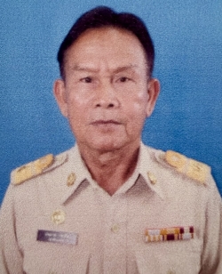 นายประกาย  ทองใบ